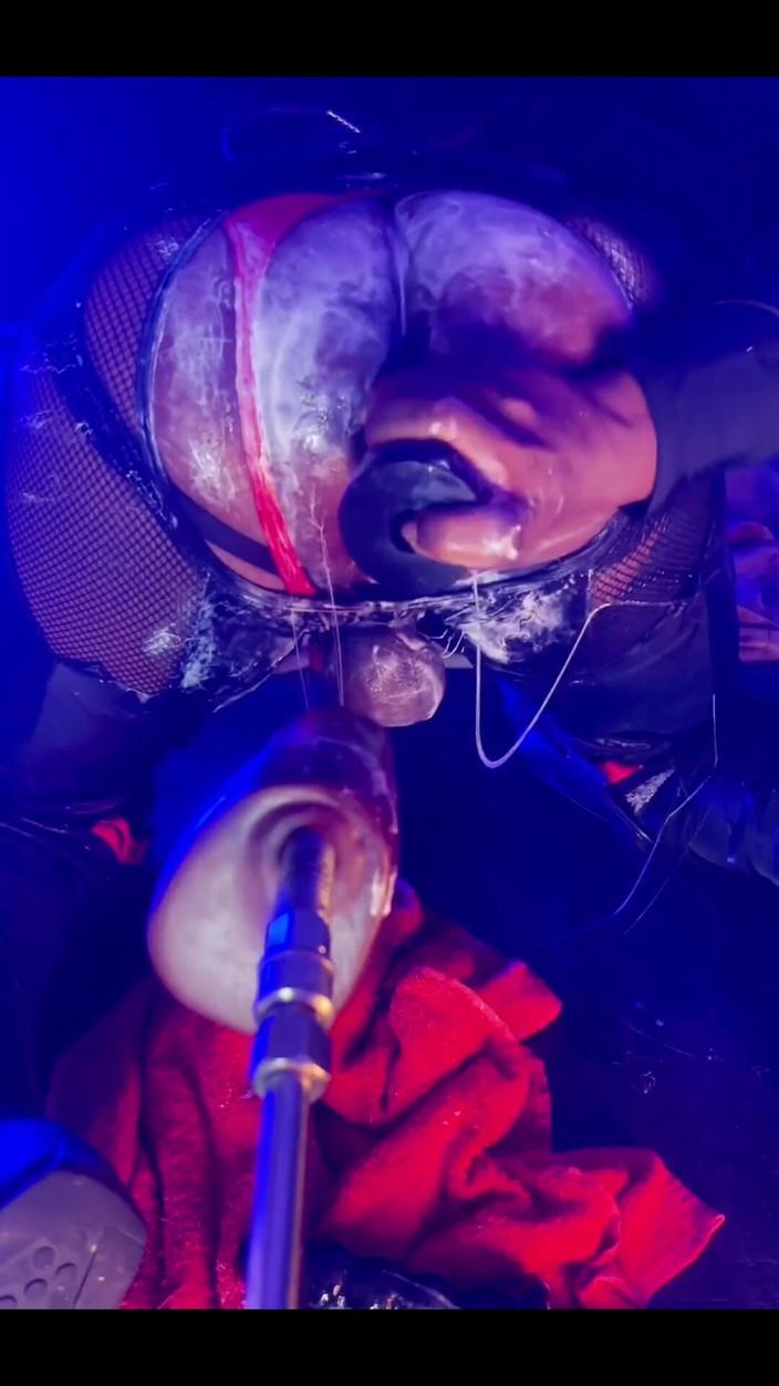 DipsoDeep: Hur man gör en slarvig butthole - anal träning