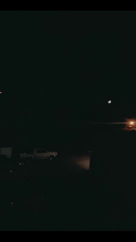 夜间空气擦过我的裸体是如此令人振奋