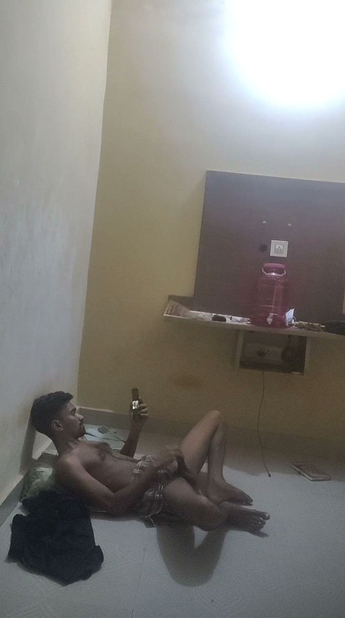 Rake: Odia Single Guy Masturbating at Home Alone