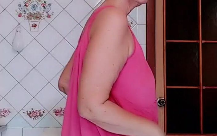 Lukerya: Léto. Teplo v kuchyni.