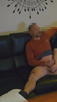 Hetero-Versicherungsmakler besucht mich privat