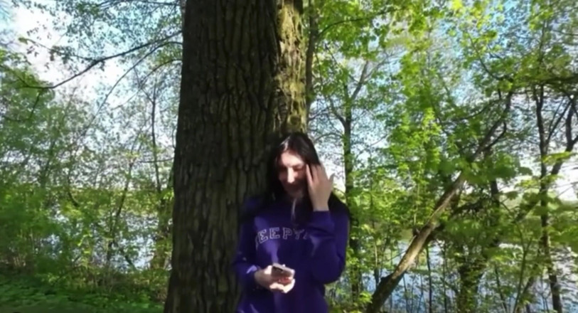 LizaVirgin: Sex în pădure cu un