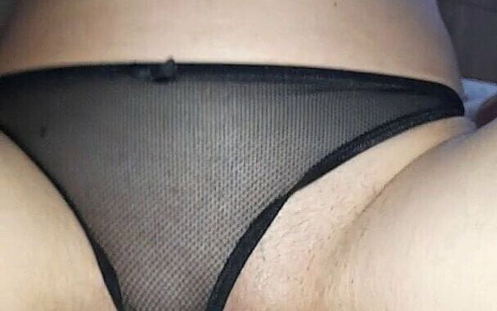 Audrey: 남친이 떨어져 있는 동안 승마하는 아마추어 카우걸