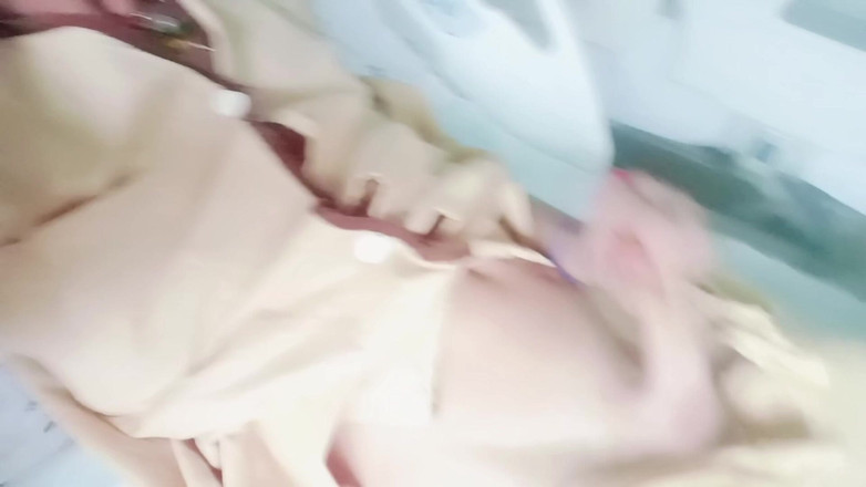 Culopeke: Un ragazzo in ospedale apre il culo e mangia sperma