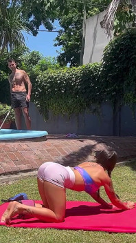 I Went to Clean Her Pool and Fucked Her While Her Husband Wasn't There
