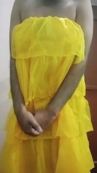 Gay Crossdresser India Gaurisissy XXX Seks di Lehenga Kuning