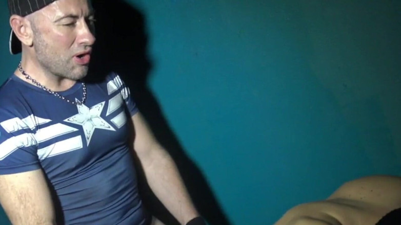 FRENCH AMATORS SEXTAPES: Dziwka dostaje ponownie spermę w tyłku