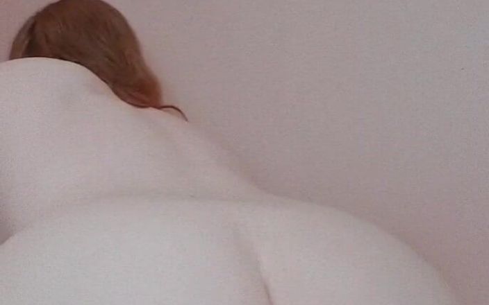 Lana Sweet: Cavalcando dildo