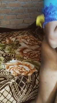 Бхабхи стояла и оставила ее в позе стоя