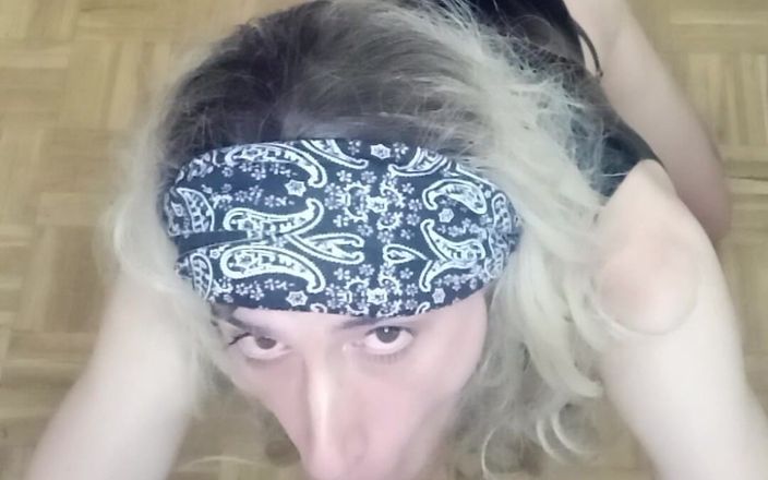 Penelopene27: Crossdresser Penelope Deeptroath