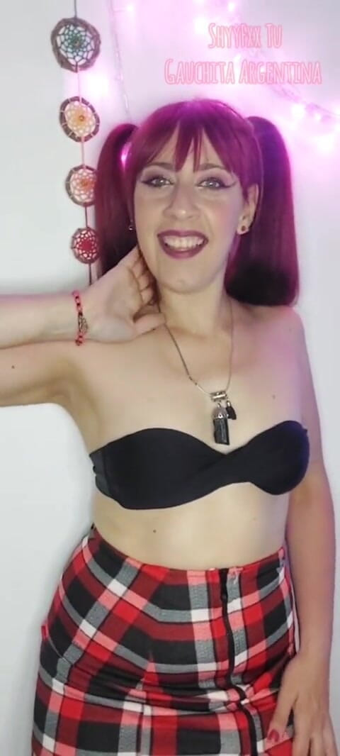 Tu Gauchita Argentina: Shyyfxx Vaše nejlepší kamarádka ztvrdne tvého ptáka s brýlemi a...