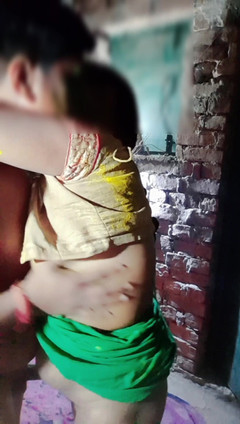 Renudbf: インドのヴァージンビレッジガール、ホーリーセックスバイラルMMS