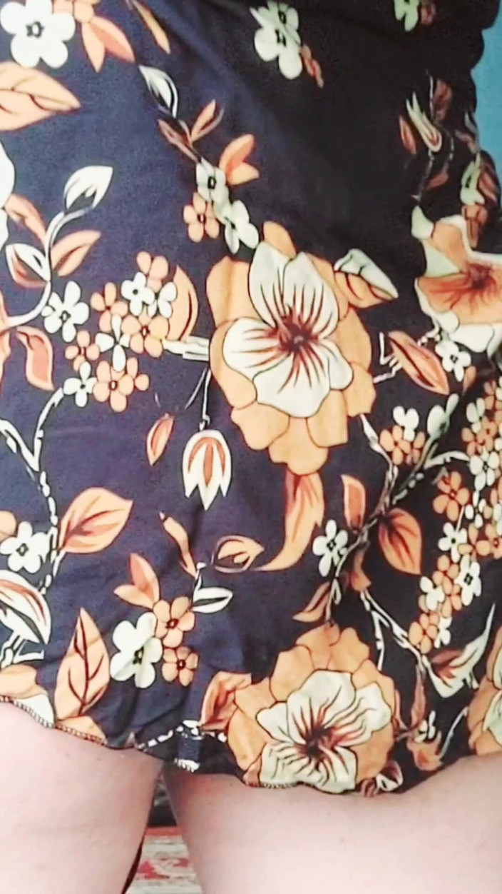 Kitty_Cross: 私の曲線は言葉よりも雄弁に語っています