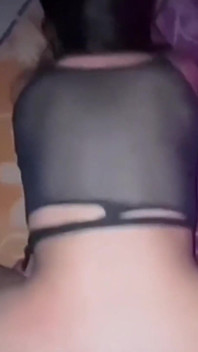 Te encantará ver cómo estaba en tanga y este chico me penetró