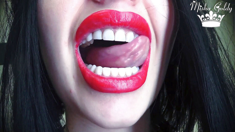 Goddess Misha Goldy: あなたは永遠に私の美しい体の一部になります!食べるフェチ!