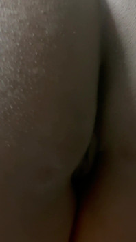 Telugu Revathi stript en masturbeert in sexy saree