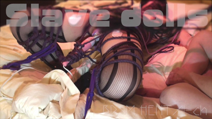 BDSM_HENTAI-ch: Slavedoll training: gevlochten Shibari bondage, gek met zweepslagen. (05-)