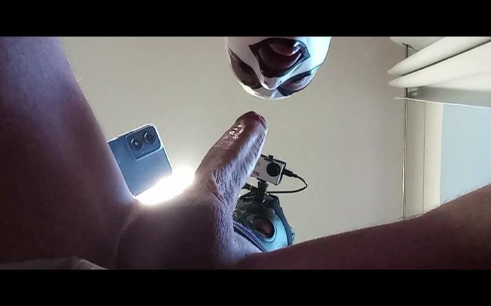 LauraOnHeels: Desnuda milf con pantimedias y tacones hace una mamada con...