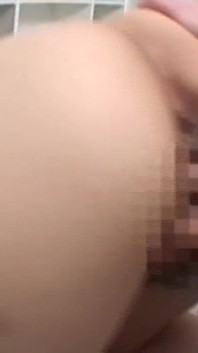 O mamă sexy matură nesătulă ia la prelucrat fiecare pulă disponibilă
