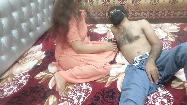Pakistani CoupleX: Seks saudara tiri desi India
