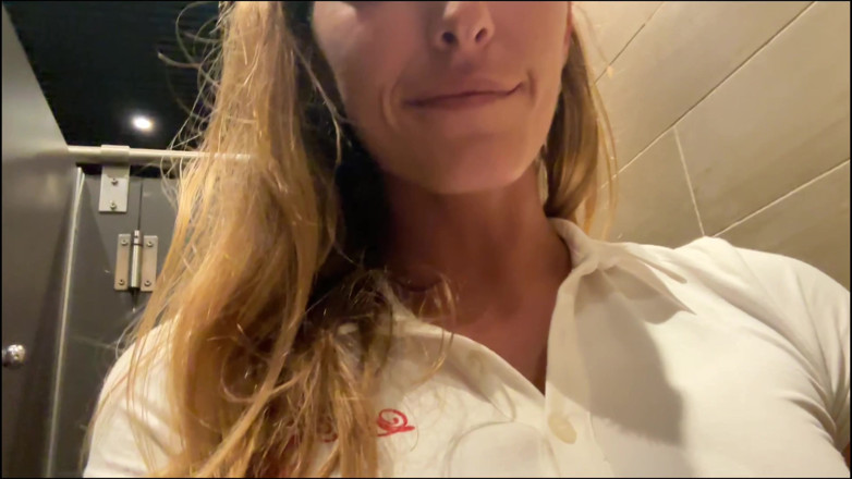 Stella Vegas: La centrul comercial cu Stella