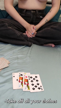 Striptýzová karetní hra s bývalým spolužákem. Šukání se sprostými řeči