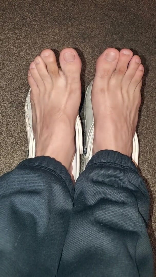 Boy Feet Wanting a Sucking (Z twink) Boy Feet Wanting a Sucking (Z twink)