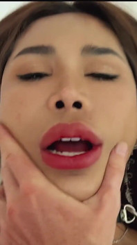 Ladyboy submisif latihan dubur casting dan menjolok