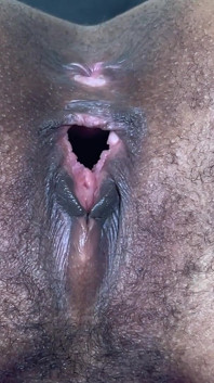 Tante seksi kulit hitam lagi asik ngentot selama 10 menit