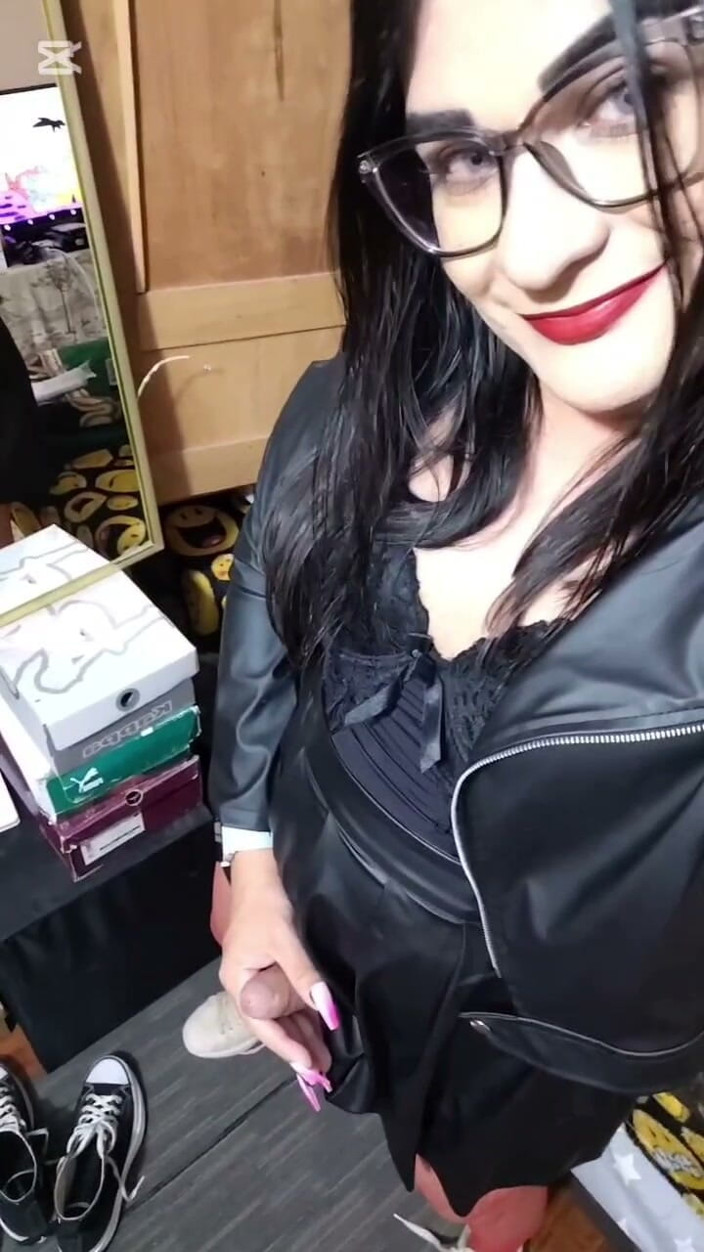 Vero boons: Trans Girl Got Horny