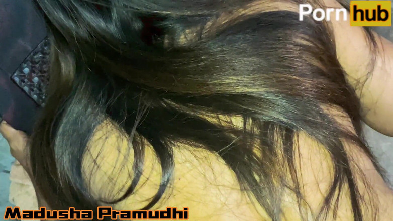 Tiyana: रंडी पत्नी मुंह में गहराई तक लेती है