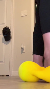 Stretchy Banana Squish Size 26 Feet
