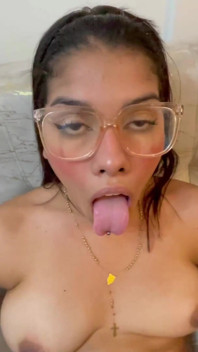 Saya Menolak Zakar Saya Yang Besar Dan Kaya Ke Jiran Saya Yang Seksi Sementara Suaminya Pergi Dan Bersendirian Di Rumah Saya Mengambil Peluang Untuk Menidurinya