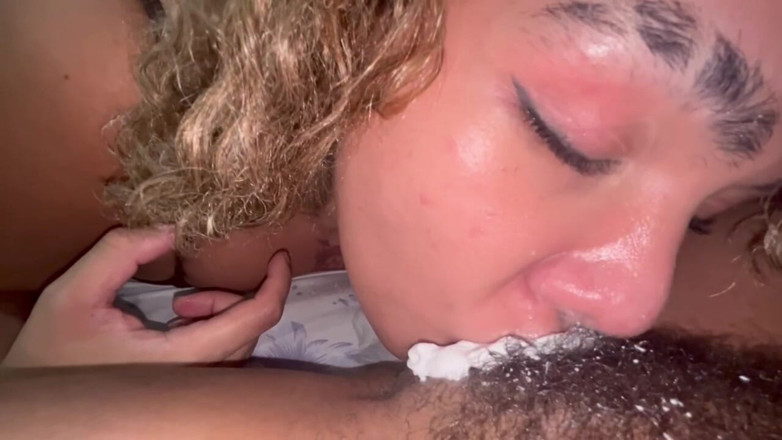 Gabes ftm: La donna trans riceve la vagina come regalo di compleanno