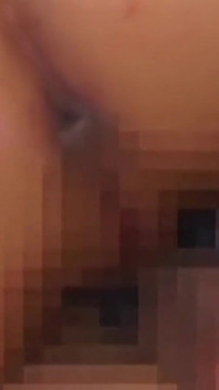 Vollbusige asiatische MILF bekommt große titten gespielt und glasiert