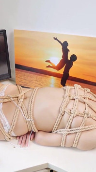Đào tạo trói vú và trói mông