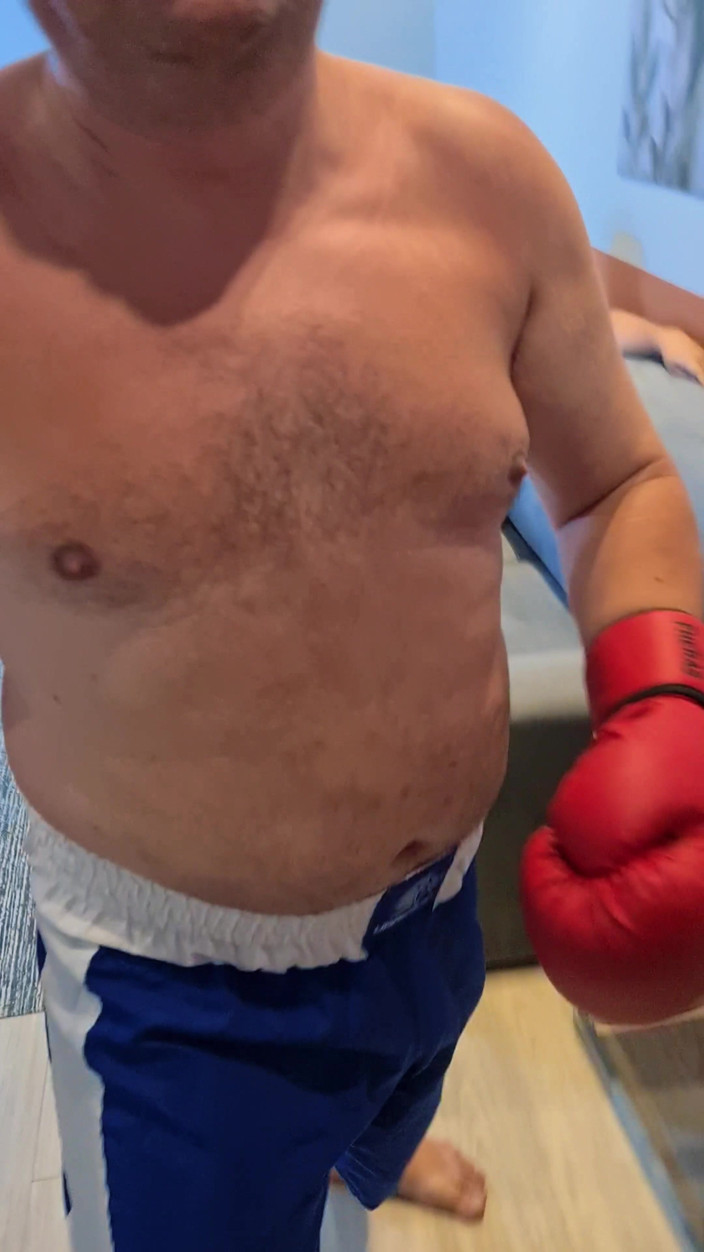 Punchbagplz: POV Nokaut przyszedłeś dla niego ... ale twarzą w twarz ze...