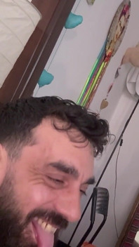 Massager wird kaputt gemacht