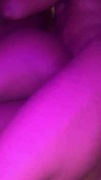Heißes löffelndes ebenholz teen fickte eier tief hardcore-ficken enge saftige muschi