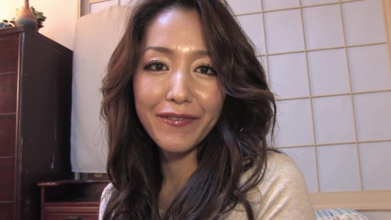 Blowjob Fantasies from Japan: Mature Japanese whore loves blowing cock under the shower