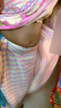 Renu, femme desi tamoule coquine, chemisier, sari, taquine l’ami de son mari ! Indianhotwifex