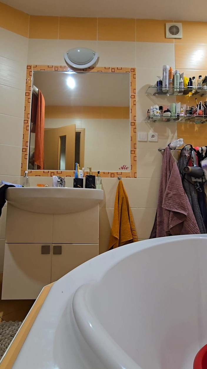 HNC Productions: Süße BBW-ehefrau Mit Großen Weichen Natürlichen Titten Und Dickem Arsch...