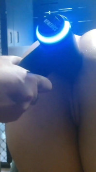 Analmassagepistole hart gefickt