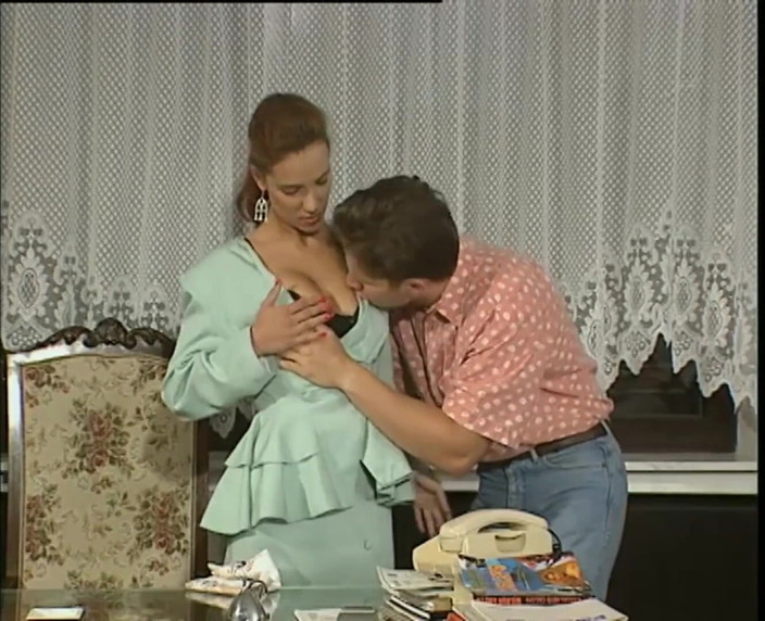 Vintage Climax: Delicious babe in sexy stockings is getting anally banged on...