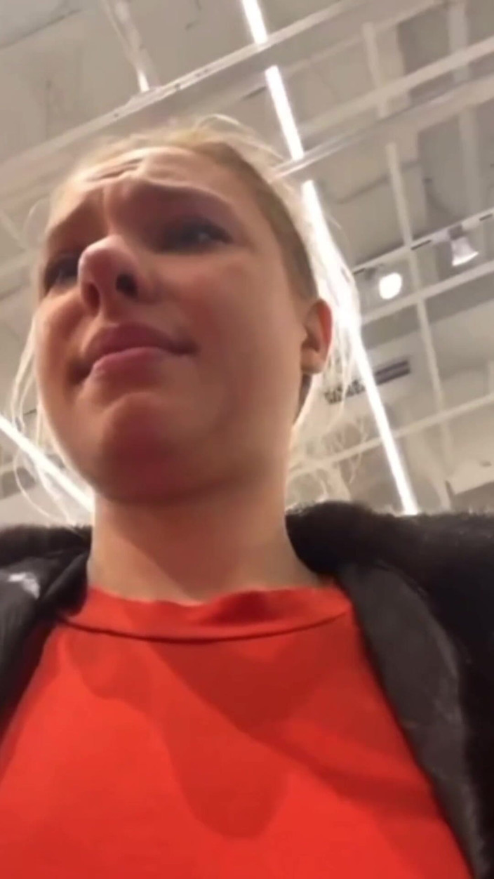 JuiceLussie: Masturbating in Public