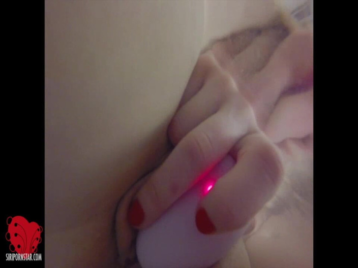 Siri Pornstar: Siri Gopro バスタイム
