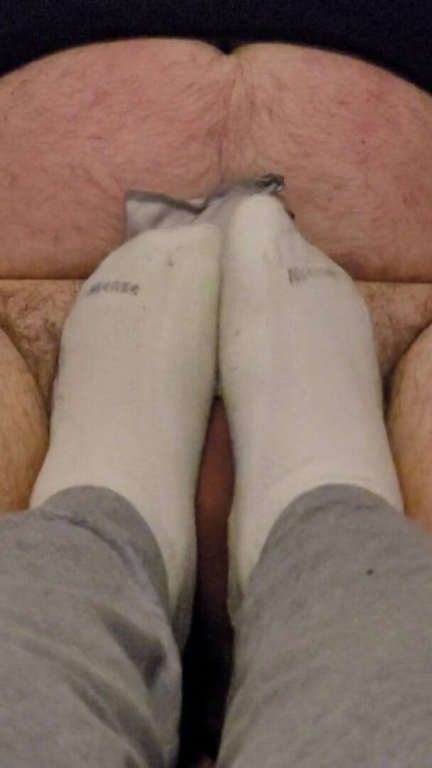 Miss Sock trampler: CBT avec des chaussettes