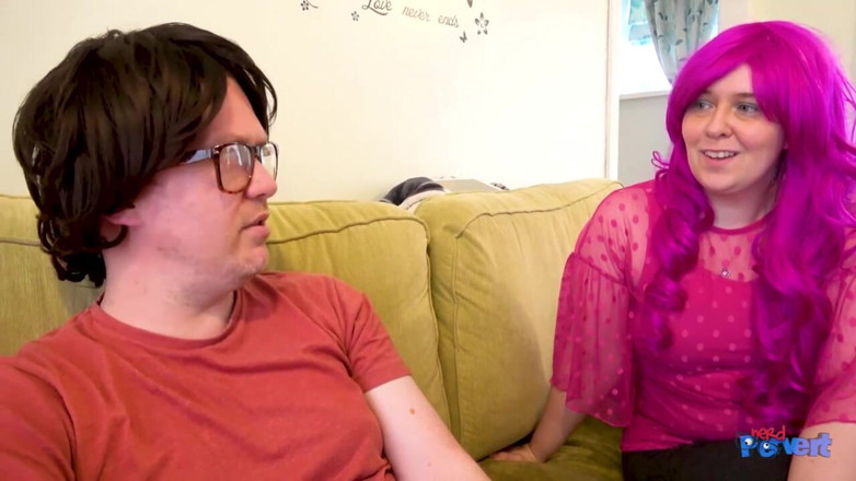 Nerd Pervert: Sienna Hudson - la salope en rechute