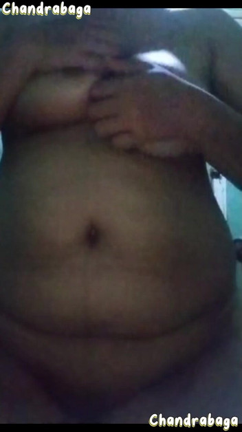 Claraidn: Kongkekkan saya, keluarkan air mani awak dari pepek saya