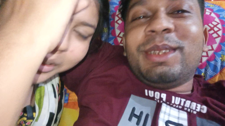 Desi Video BD: Ik heb mijn stiefzus met grote borsten laten akkoord gaan...